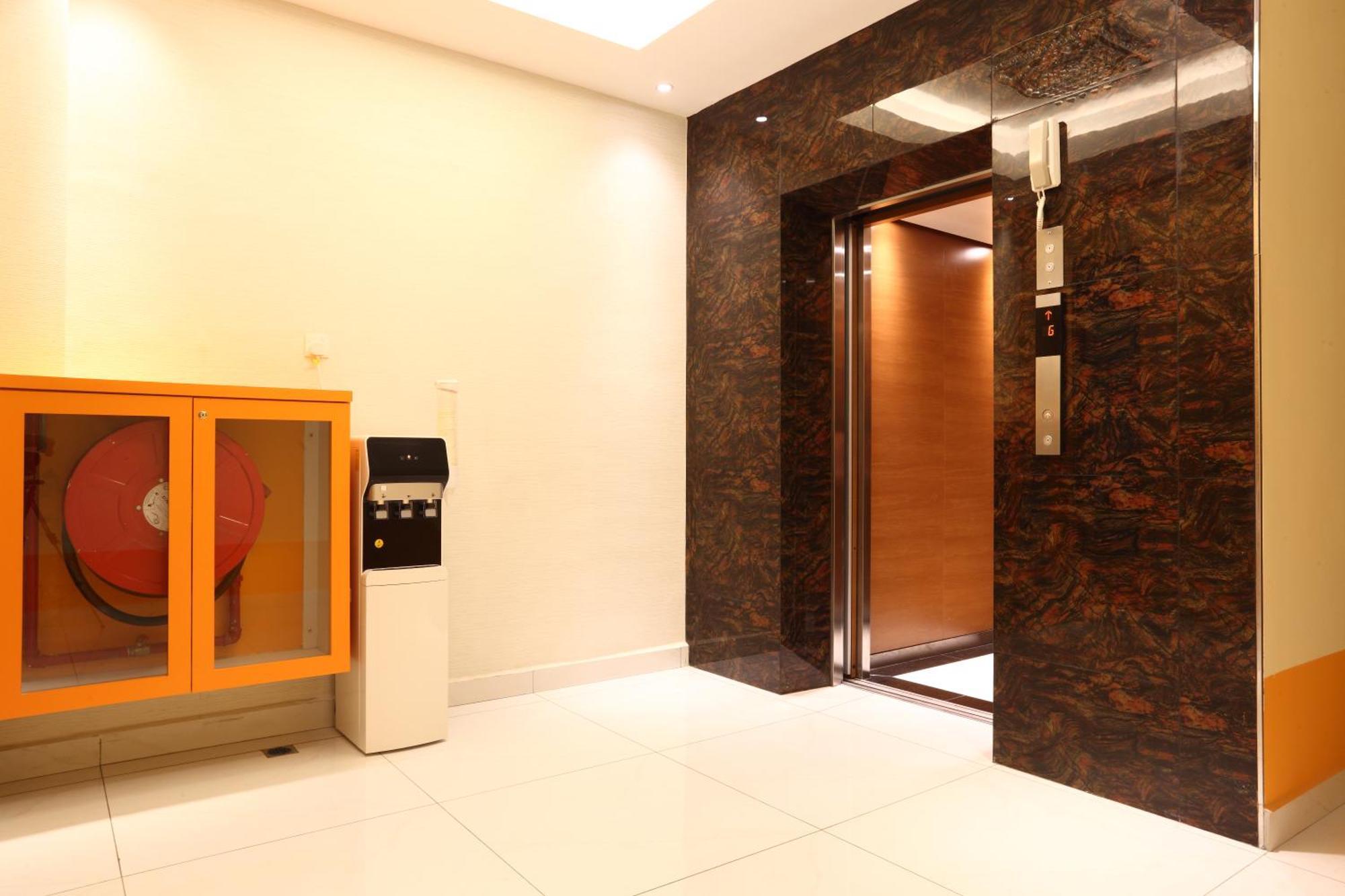 Yee Hotel Permas Jaya Johor Bahru Exterior foto